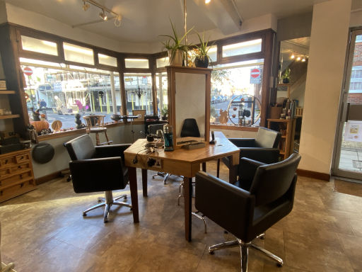 Herberts Salon View Autumn 2021